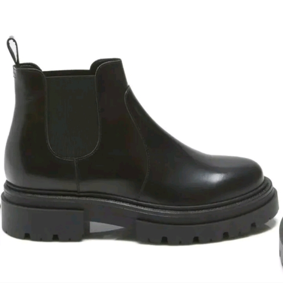 Free People Lola Leather Chunky Lug Sole Chelsea Boots Size 8.5 - Picture 3 of 13